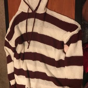Rue21 Knitted Long Sleeved Sweater White Red